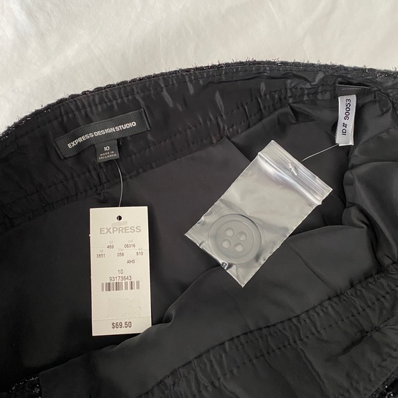 Express NWT black mini skirt - Picture 4 of 8